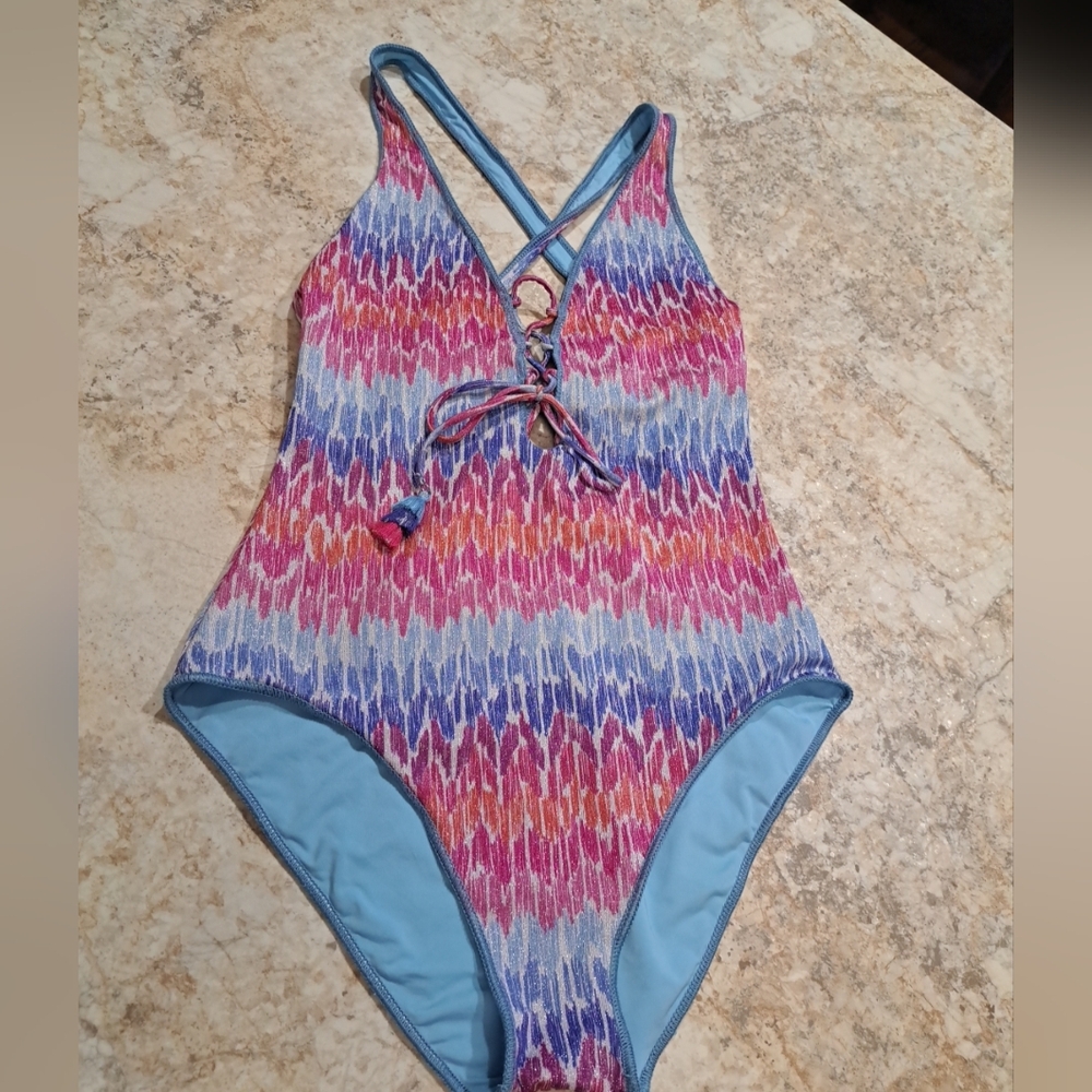 Becca Joshua Tree One-Piece Swimsuit Sz M EUC